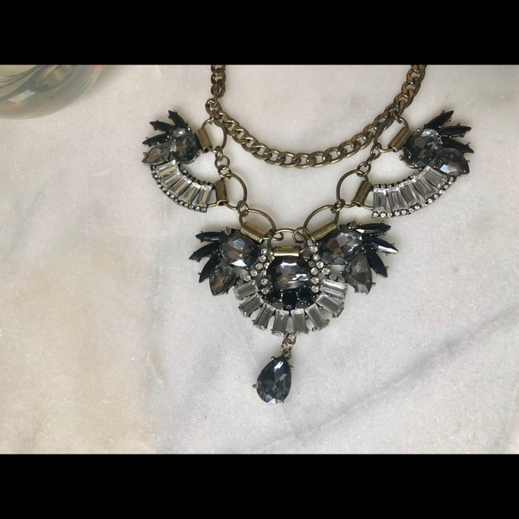 STATEMENT NECKLACE - Picture 3 of 4